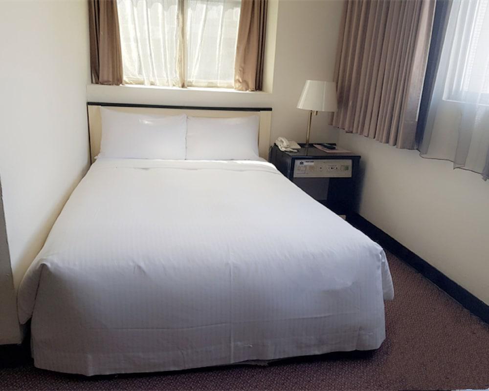 Onetel - Ximen Hotel Csungho Kültér fotó