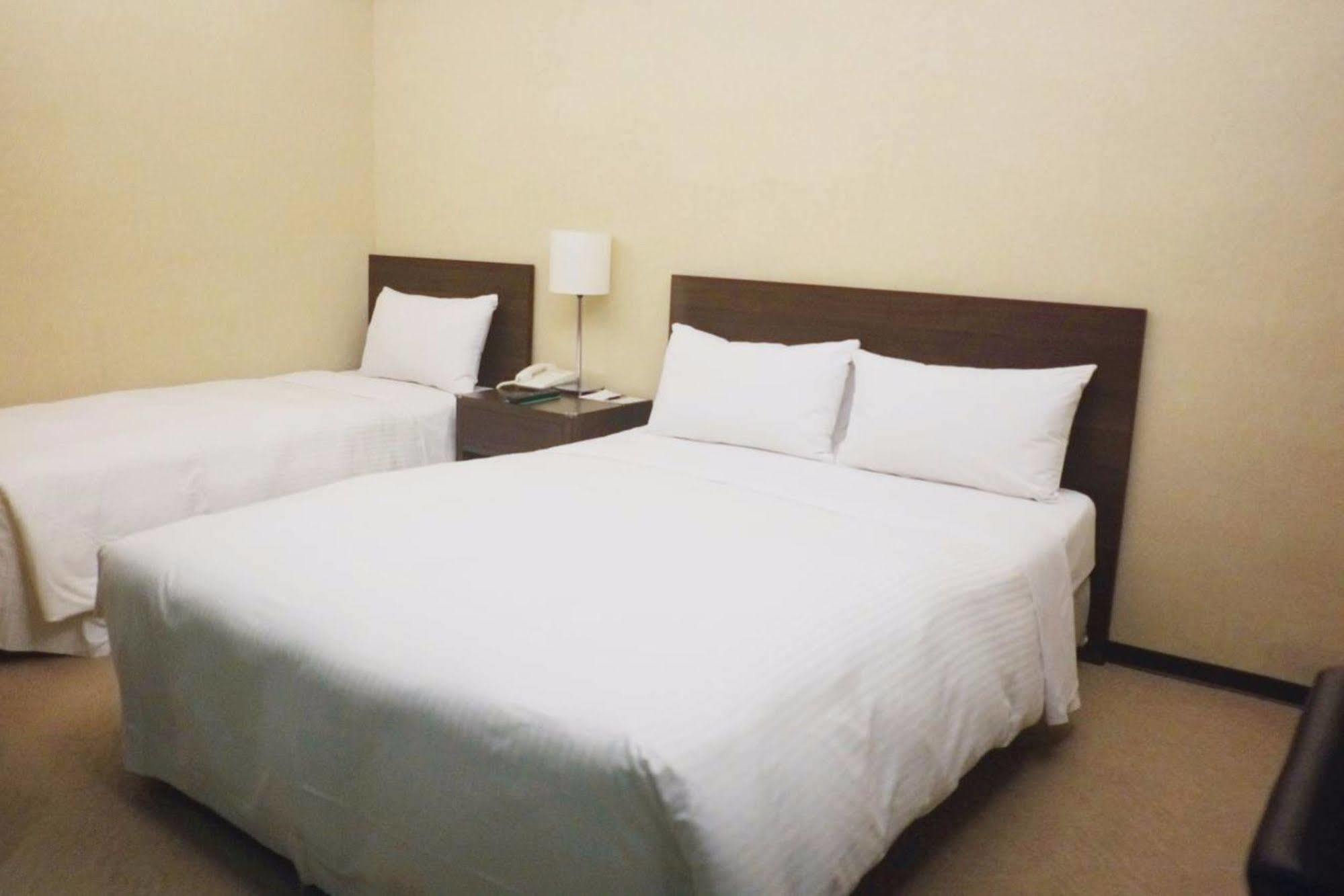 Onetel - Ximen Hotel Csungho Kültér fotó
